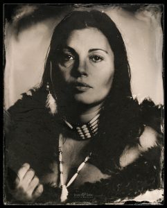 portrait au collodion humide inspiré du travail d'edward curtis sur les amérindiens